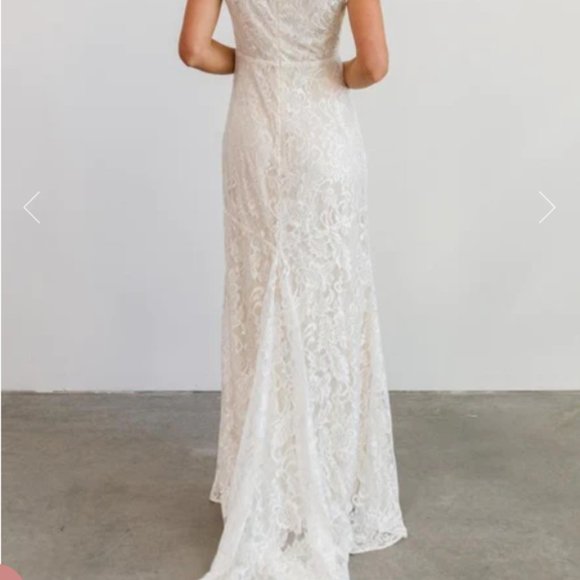 Diana Lace Gown - Small - Picture 2 of 6